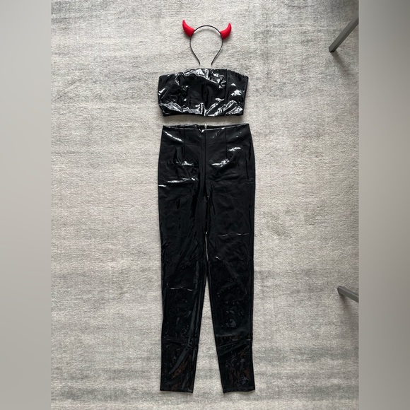Devil costume. Vinyl leggings and tube top - Picture 1 of 6